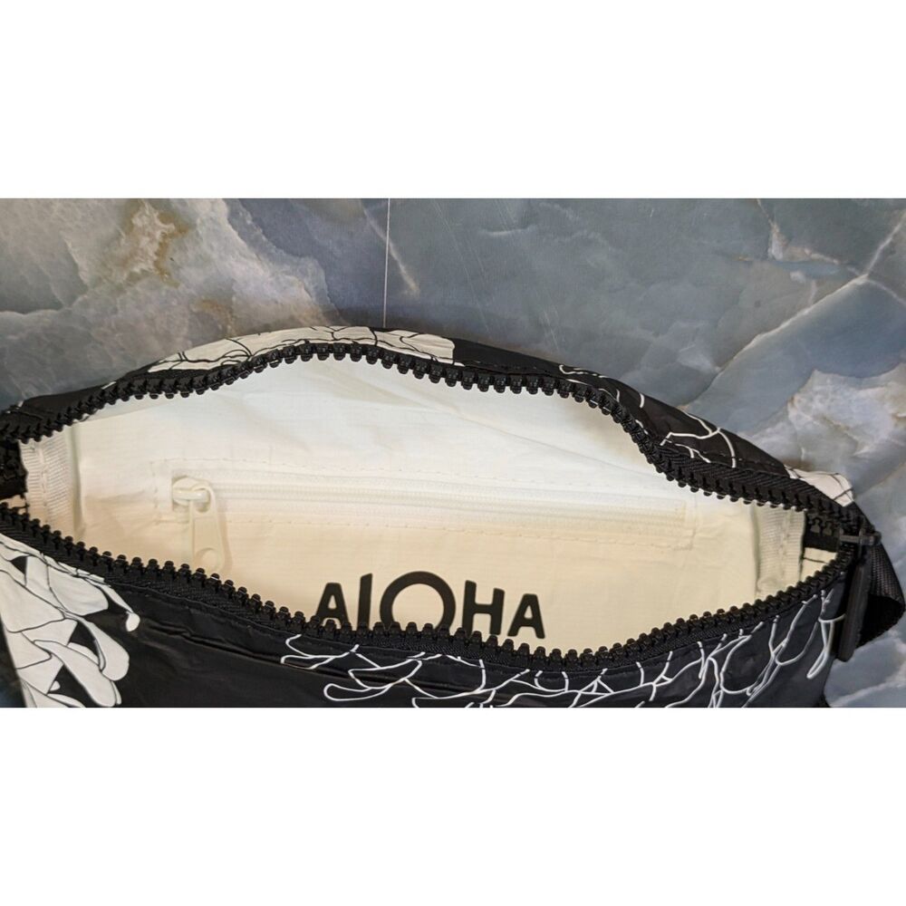 Aloha Collection Mini Hip Pack - Tyvek coated - Dry/Wet - NEW - Picture 2 of 8